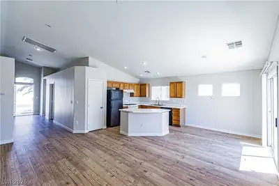 4205 West Delhi Avenue Kitchen