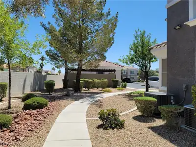 2325 Windmill Parkway 324 Yard