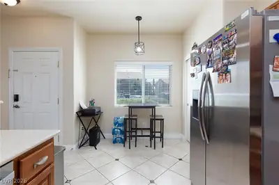 8780 Horizon Wind Avenue 102 Kitchen