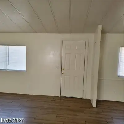 5545 Everglade Street, Las Vegas, NV 89142 