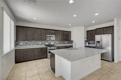 4620 High Anchor Street, Las Vegas, NV 89121 Kitchen
