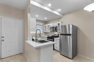2201 Ramsgate Drive 818 Kitchen