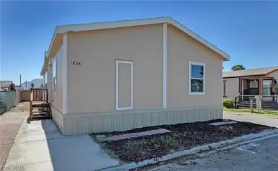 1838 Quintearo Street Las Vegas, NV 89115