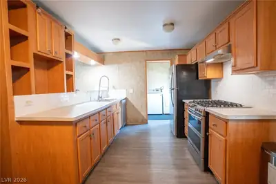 1838 Quintearo Street, Las Vegas, NV 89115 Kitchen