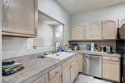 1604 Cardinal Bluff Drive 202 Kitchen