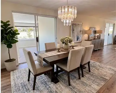 2860 South Rainbow Avenue Dining Area