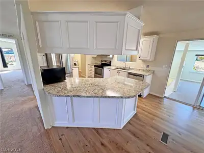 2860 South Rainbow Avenue Kitchen