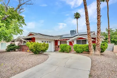 3428 Wingrove Avenue, Las Vegas, NV 89121 Front of Structure