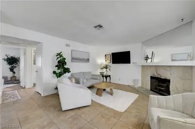 1108 North Cimarron Road 101, Las Vegas