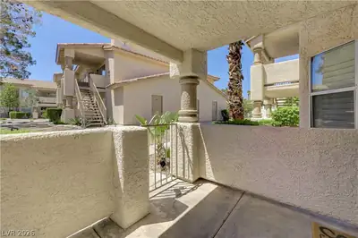 1108 North Cimarron Road 101 Patio