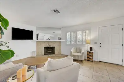 1108 North Cimarron Road 101 Living Room