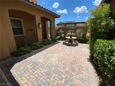 398 Pollino Peaks Street, Las Vegas, NV 89138 Courtyard