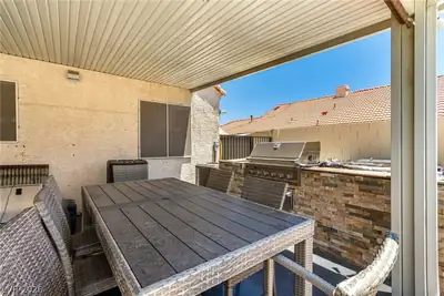 3825 Manhattan Bridge Place, North Las Vegas, NV 89032 Patio