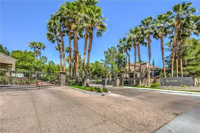 1912 Summer Pine Court 103 