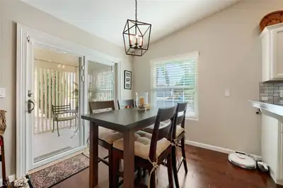 5421 Desert Paradise Drive Dining Area