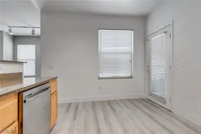 10550 West Alexander Road 1139 Dining Area