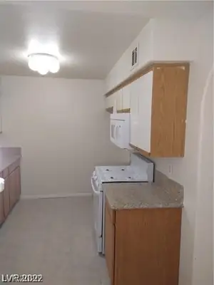 1608 North Torrey Pines Drive 103 