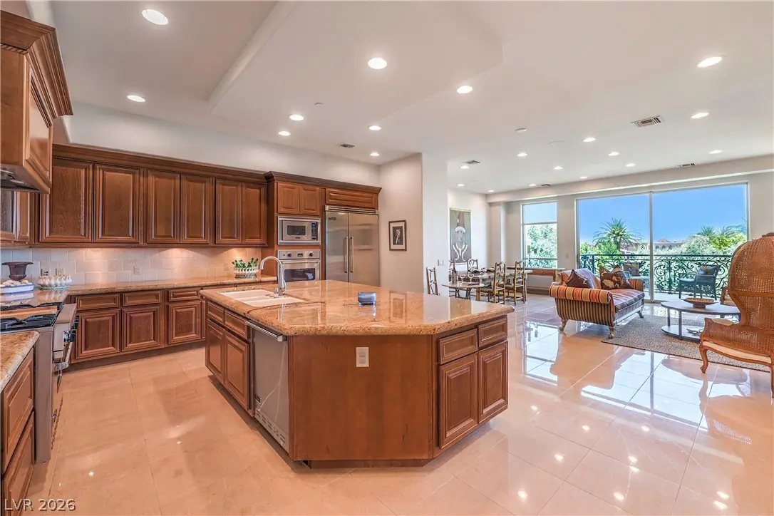9101 Alta Drive 12
