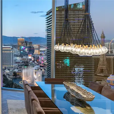 3726 Las Vegas Boulevard 3601 Dining Area