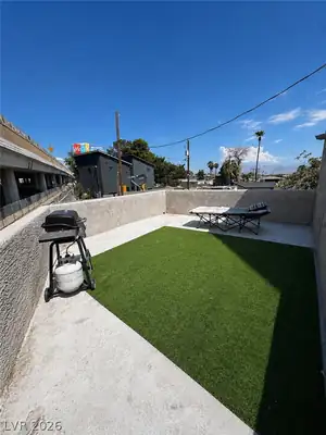 363 North 14th Street 200B Patio
