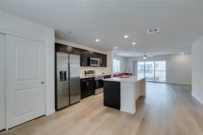 6860 Prairie Pearl Street, Las Vegas, NV 89148 Kitchen