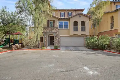 10446 Wildflower Gully Street Las Vegas, NV 89178