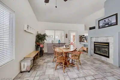 205 Glacier Drive, Henderson, NV 89074 Kitchen