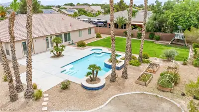 7533 Rushing Current Street, Las Vegas