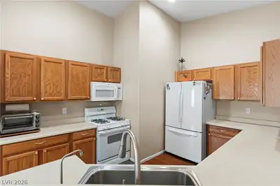 6366 Lorne Green Avenue 101 Kitchen