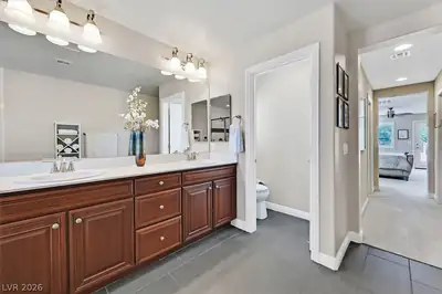 12270 Sandy Peak Avenue, Las Vegas, NV 89138 Primary Bathroom