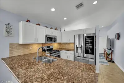 4664 Swaying Palms Drive, Las Vegas, NV 89147 Kitchen