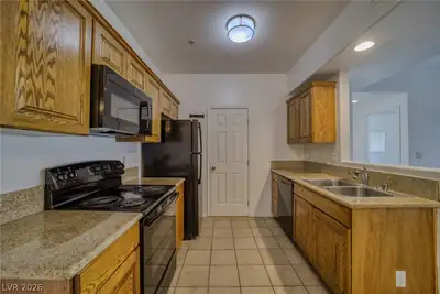3550 Bay Sands Drive 3080 Kitchen