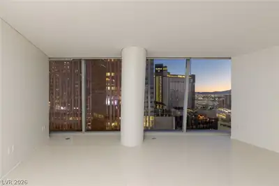 3722 Las Vegas Boulevard 1101 Living Room