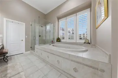 9253 Canyon Mesa Drive, Las Vegas, NV 89144 Primary Bathroom