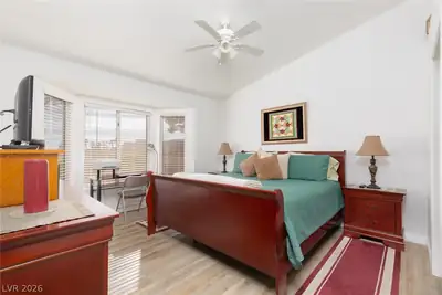 10627 Mission Lakes Avenue Bedroom