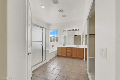 224 Emerald Vista Way, Las Vegas, NV 89144 Primary Bathroom