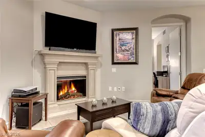 20 Via Mantova 210, Henderson, NV 89011 Living Room