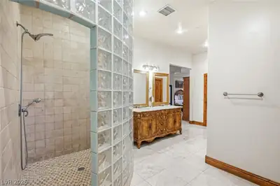 1369 Opal Valley Street, Henderson, NV 89052 Primary Bathroom