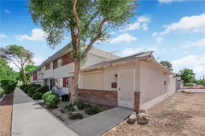 193 Greenbriar Townhouse Way, Las Vegas, NV 89121 