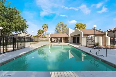 3929 South Torrey Pines Drive Pool