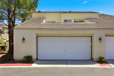 2728 Ferrin Road, Las Vegas, NV 89117 Front of Structure