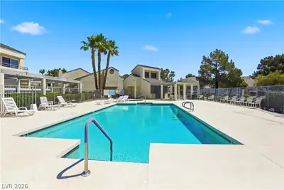 2728 Ferrin Road, Las Vegas, NV 89117 Pool