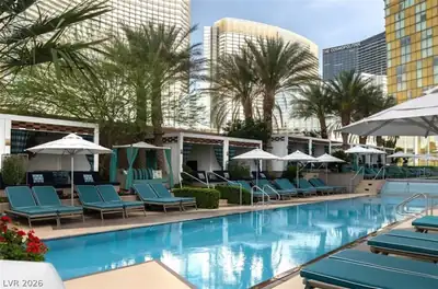 3750 Las Vegas Boulevard 3509 Pool