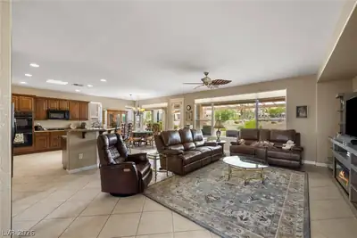 4765 Regalo Bello Street, Las Vegas, NV 89135 Living Room