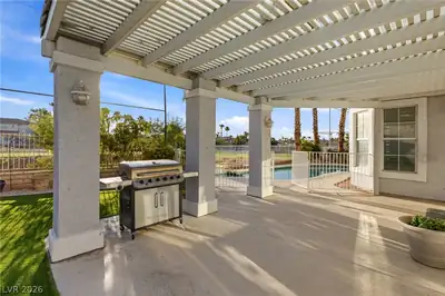 2496 Ram Crossing Way, Henderson, NV 89074 Patio
