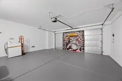 1524 Cross Country Street, Las Vegas, NV 89144 Garage