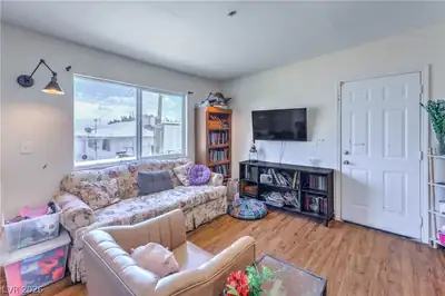 2116 West Travis Street Living Room
