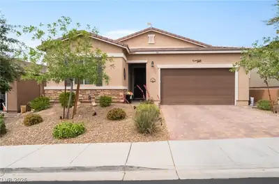 8651 Loretta Bay Street, Las Vegas, NV 89178 