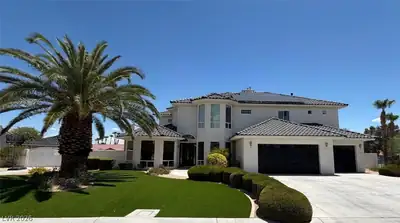 2030 Alexa Breanne Court, Las Vegas, NV 89117 Front of Structure