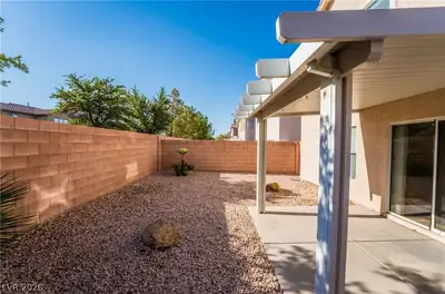 11683 Vacanze Court Yard
